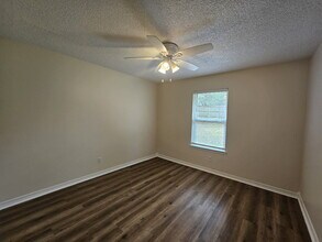 3386 Pine Forest Rd in Ensley, FL - Building Photo - Building Photo