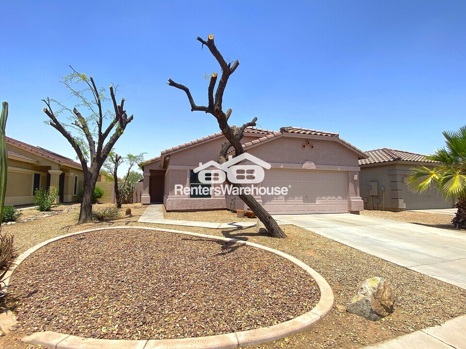 44430 Caven Dr in Maricopa, AZ - Building Photo