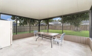 8150 Oakhurst Blvd in Lakeland, FL - Building Photo - Building Photo