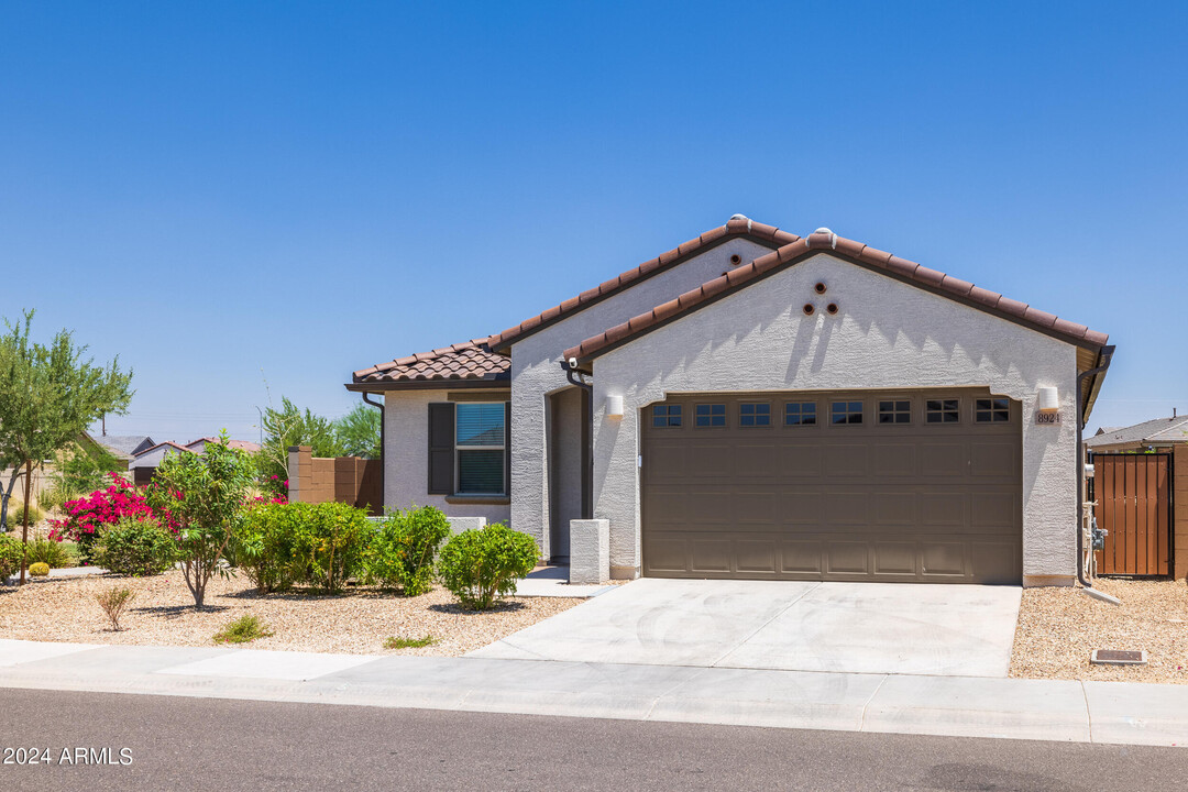 8924 W Solano Dr in Glendale, AZ - Building Photo