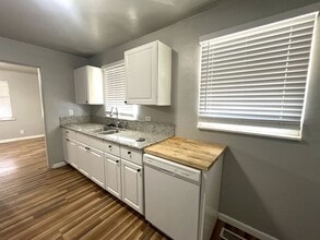 1960 A St in Sparks, NV - Building Photo - Building Photo