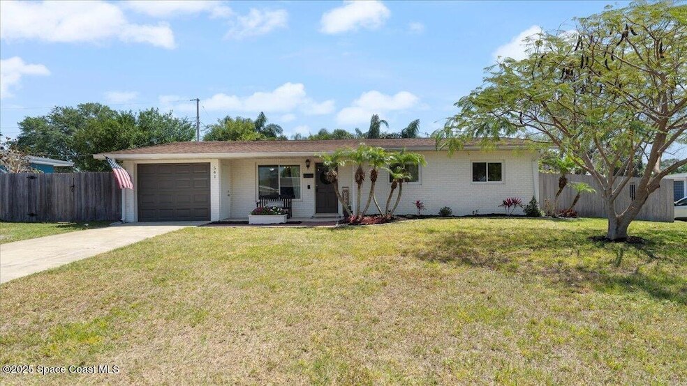 541 Cherokee Ave in Melbourne, FL - Building Photo