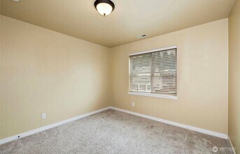 8473 Willowberry Ave NW in Silverdale, WA - Foto de edificio - Building Photo