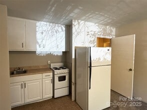 2126 E 7th St in Charlotte, NC - Building Photo - Building Photo