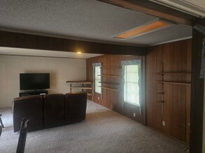 3251 W Woodlawn Ave in San Antonio, TX - Foto de edificio - Building Photo