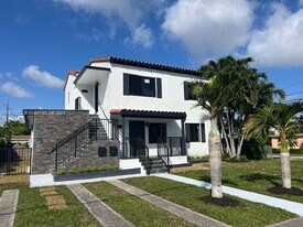 3161 SW 2nd St in Miami, FL - Building Photo