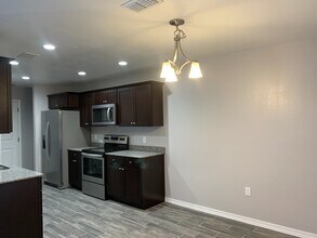 2620 E 14th St in Clovis, NM - Building Photo - Building Photo