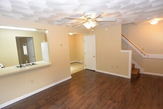 152 Green St in Clinton, MA - Building Photo - Building Photo