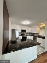 19060 Highstream Dr in Germantown, MD - Building Photo - Building Photo