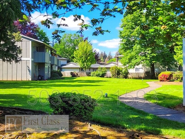 1364 NE 186th Ave in Portland, OR - Building Photo - Building Photo