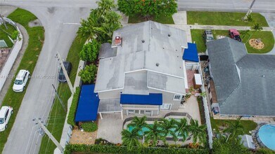 12370 SW 96th St in Miami, FL - Building Photo - Building Photo