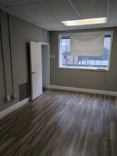 7525 Forsyth Blvd in Clayton, MO - Foto de edificio - Building Photo