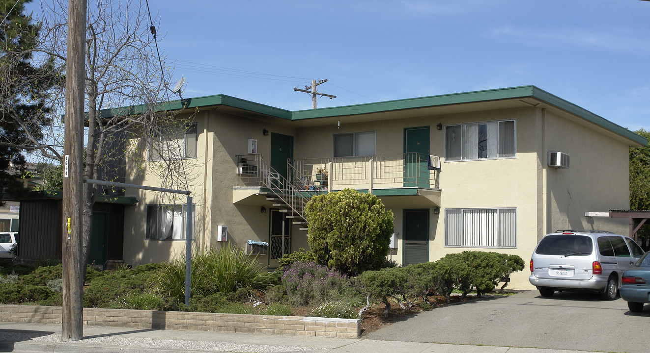 20639 Congress Way in Castro Valley, CA - Foto de edificio