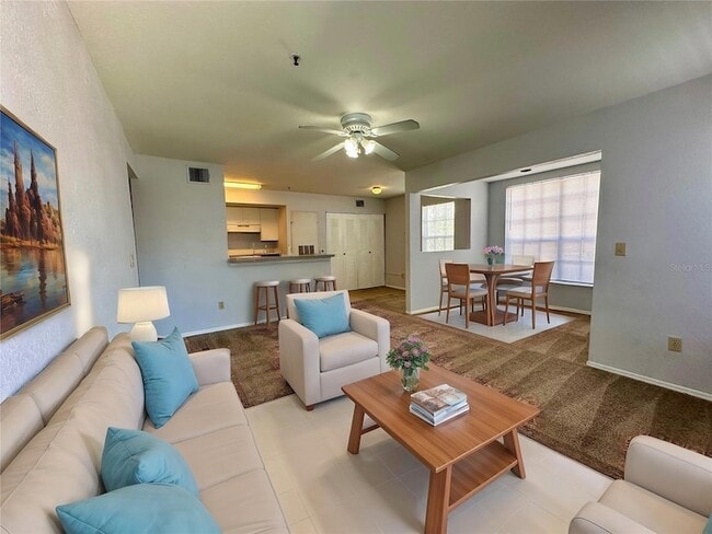 1610 Columbia Arms Cir, Unit 131 in Kissimmee, FL - Foto de edificio - Building Photo