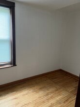 3130 W 40th Pl, Unit 1st floor in Chicago, IL - Building Photo - Building Photo