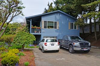 816 NW 96th St in Seattle, WA - Building Photo - Building Photo