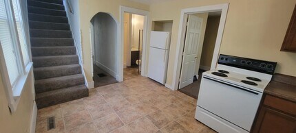 706 E Lewis St in Vermillion, SD - Building Photo - Building Photo