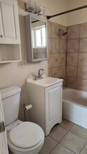 533 E Avenue Q12, Unit B in Palmdale, CA - Building Photo - Building Photo
