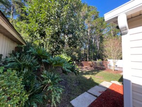 1902 Ashmore Green Dr in Jacksonville, FL - Building Photo - Building Photo