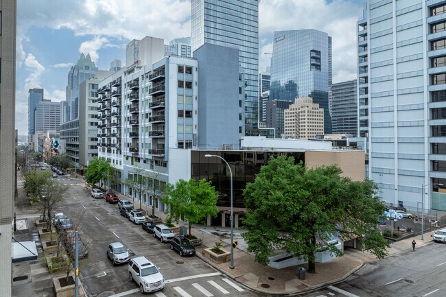 Brazos Place in Austin, TX - Building Photo - Building Photo
