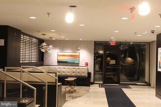 7401 Westlake Terrace in Bethesda, MD - Building Photo - Building Photo