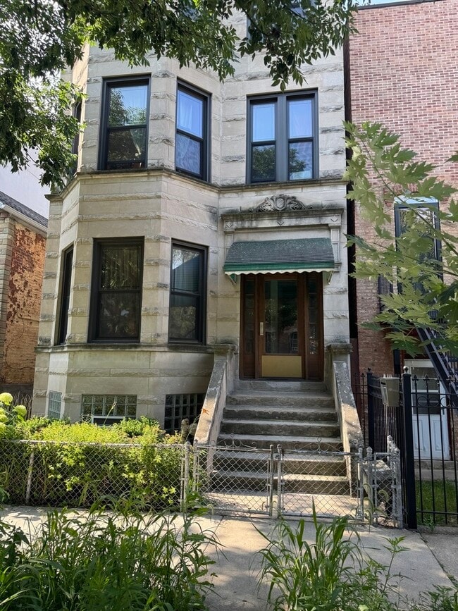 property at 2435 W Thomas St