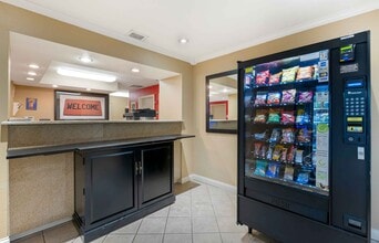 Furnished Studio-Chicago - Schaumburg - Co in Schaumburg, IL - Building Photo - Building Photo