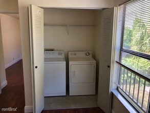 2796 S University Dr in Davie, FL - Building Photo - Building Photo