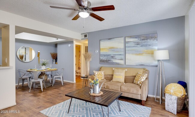 4101 W Union Hills Dr in Glendale, AZ - Building Photo - Building Photo