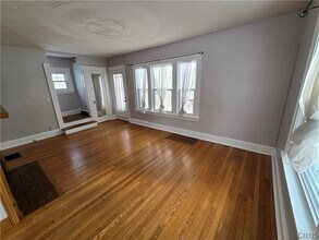 232 Nichols Ave in Syracuse, NY - Foto de edificio - Building Photo