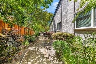 38 Circle Creek Ct in Lafayette, CA - Building Photo - Building Photo