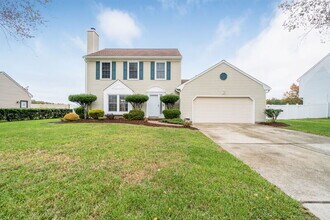 625 Creekwood Dr in Chesapeake, VA - Building Photo - Building Photo