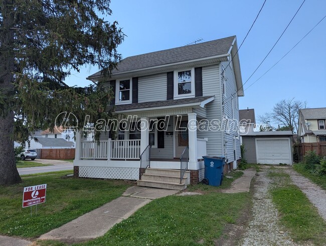 property at 224 W 32nd St