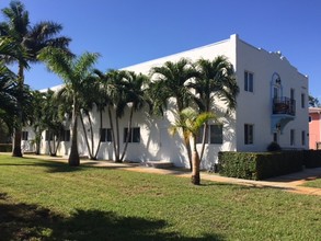 11530 Griffing Blvd in Biscayne Park, FL - Building Photo - Primary Photo