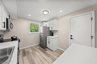 21044 Southbend Cir in Rocky River, OH - Building Photo - Building Photo