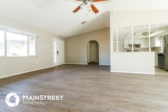 3302 Coronet Ct in Spring Hill, FL - Foto de edificio - Building Photo