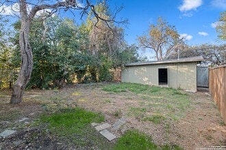 1009 Canton, Unit 08F in San Antonio, TX - Building Photo - Building Photo