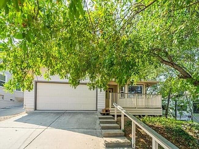 property at 1582 Olive Ave