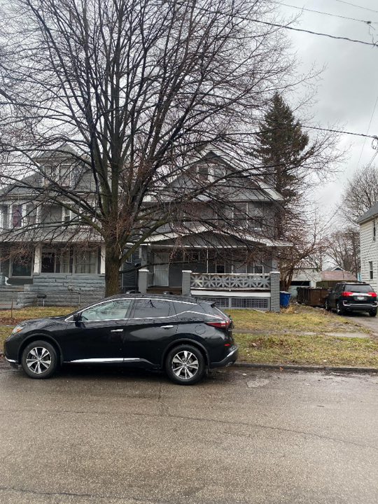 3889 W 33rd St in Cleveland, OH - Foto de edificio