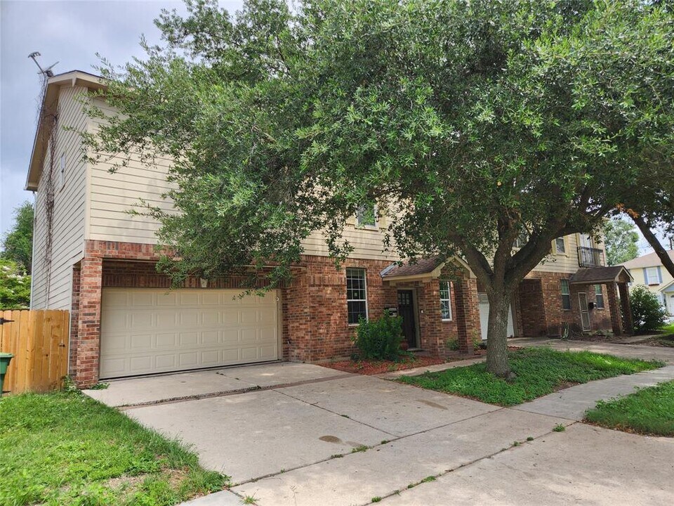 4306 Ennis St in Houston, TX - Building Photo