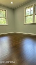 302 Lanes Mill Rd in Howell, NJ - Building Photo - Building Photo
