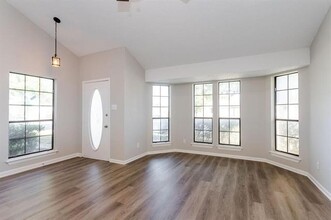 2412 Forestmeadow Dr in Lewisville, TX - Building Photo - Building Photo