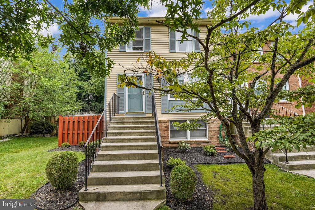5326 Larochelle Ct in Alexandria, VA - Building Photo