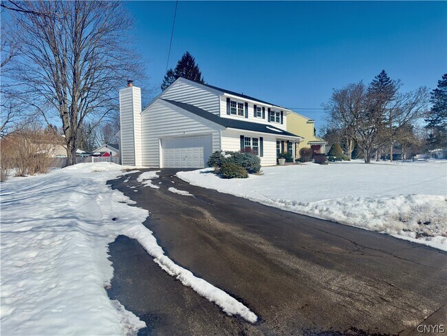 7 Berrywood Rd in Liverpool, NY - Building Photo - Building Photo