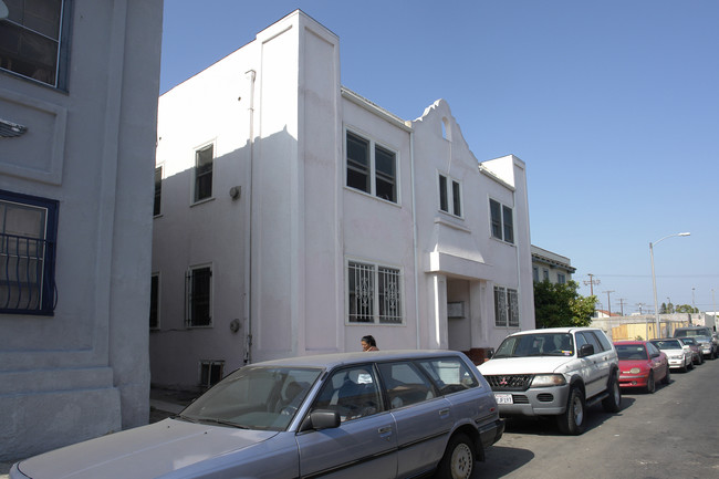 5327 Monroe St in Los Angeles, CA - Building Photo - Building Photo