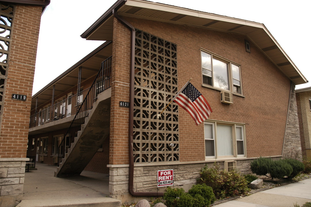 4121 S Harlem Ave in Stickney, IL - Building Photo