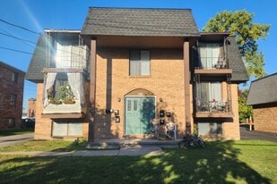 194 Mead St in North Tonawanda, NY - Building Photo