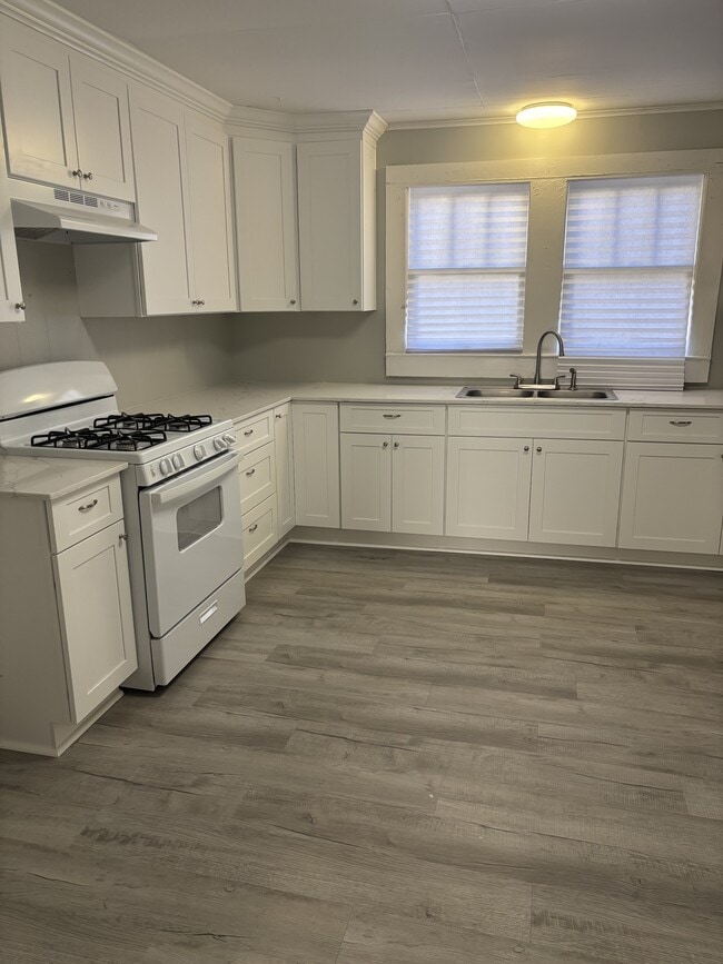 801 N St Antoine St in Lafayette, LA - Building Photo - Building Photo