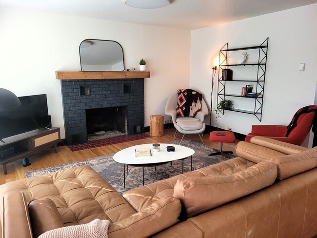 442 NE Hawthorne Ave in Bend, OR - Building Photo - Building Photo