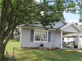 2125 Cleveland Ave in Terre Haute, IN - Building Photo